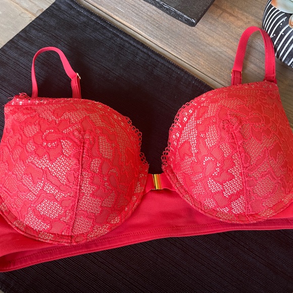 Soma Red Enchanting Lace Push Up Bra. NWOT - Picture 1 of 3